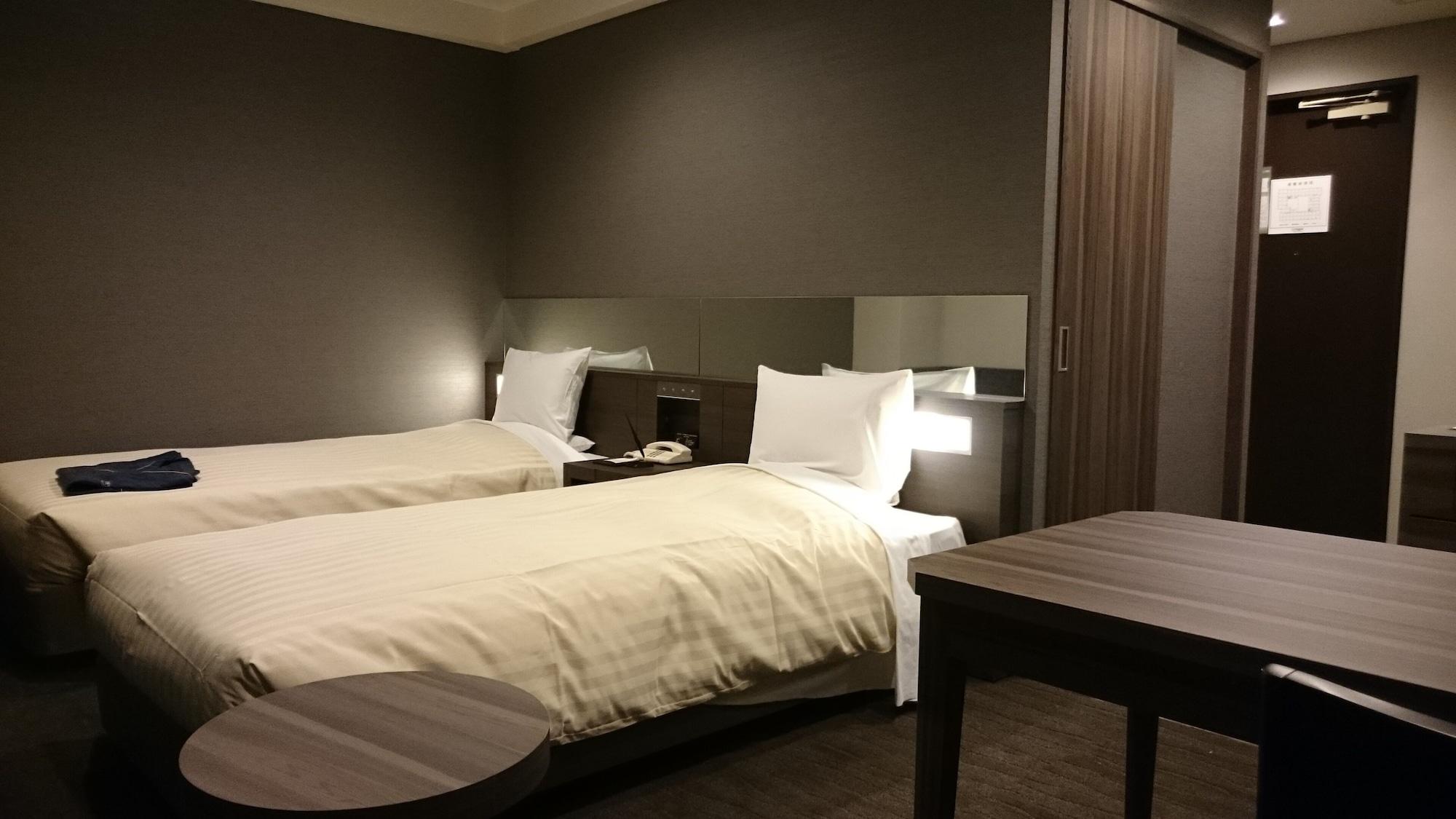 Hotel Cypress קארויזאווה מראה חיצוני תמונה