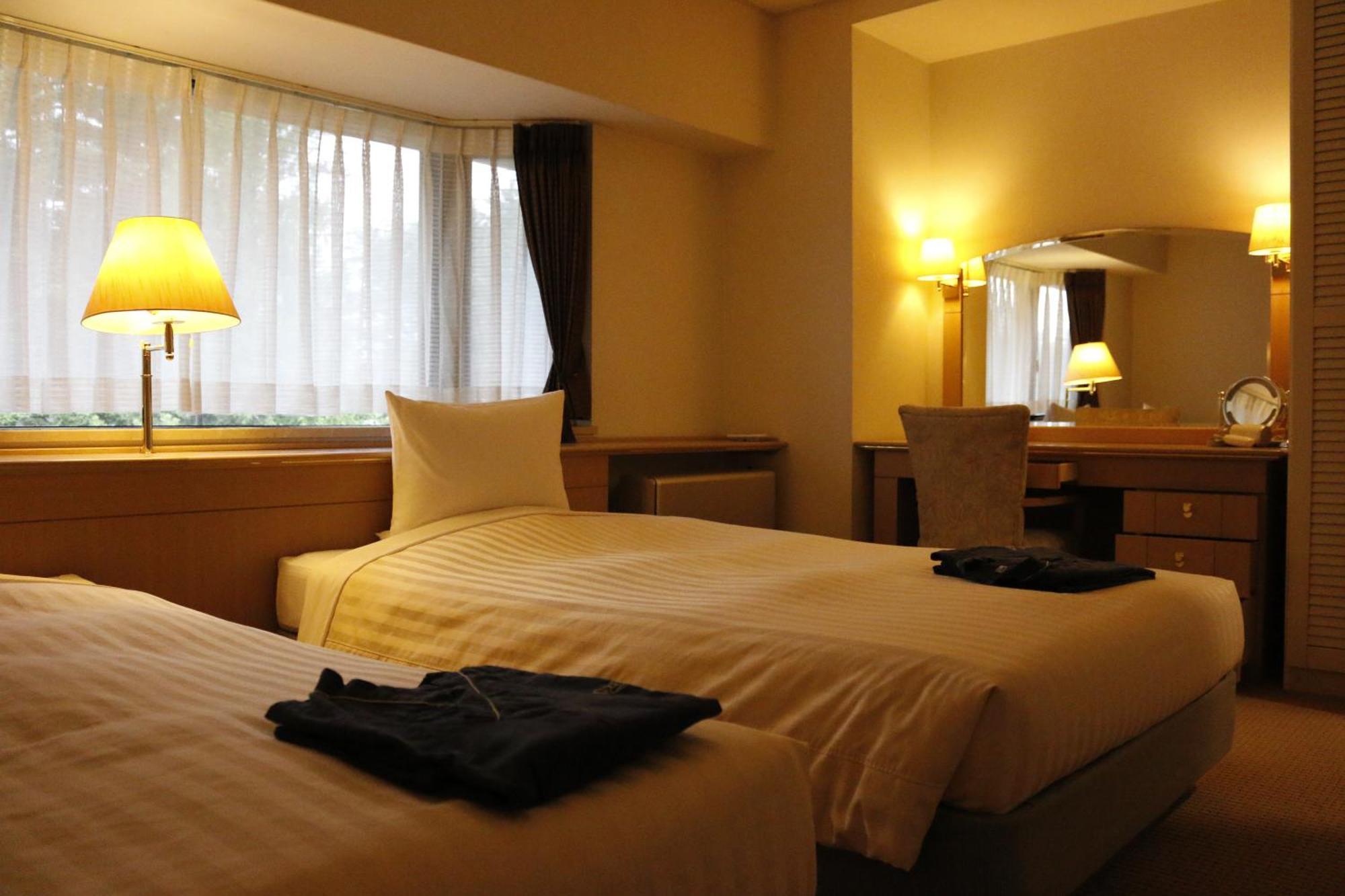 Hotel Cypress קארויזאווה מראה חיצוני תמונה