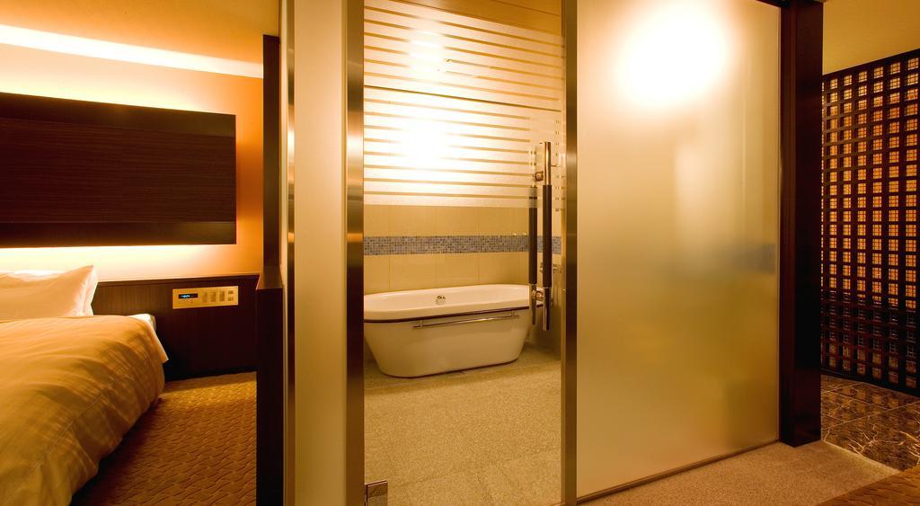 Hotel Cypress קארויזאווה מראה חיצוני תמונה