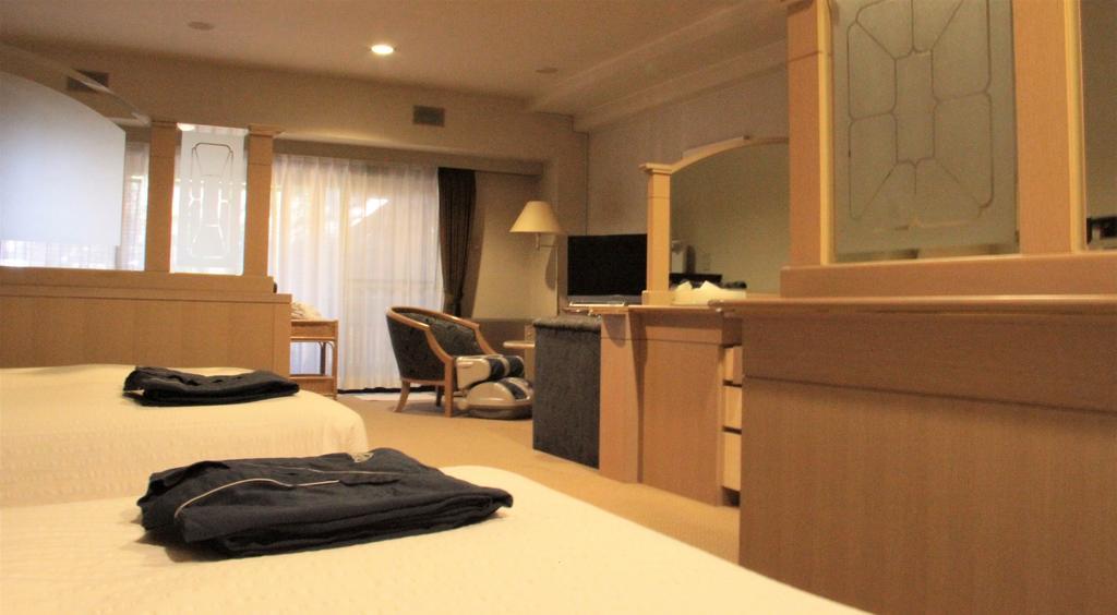Hotel Cypress קארויזאווה מראה חיצוני תמונה